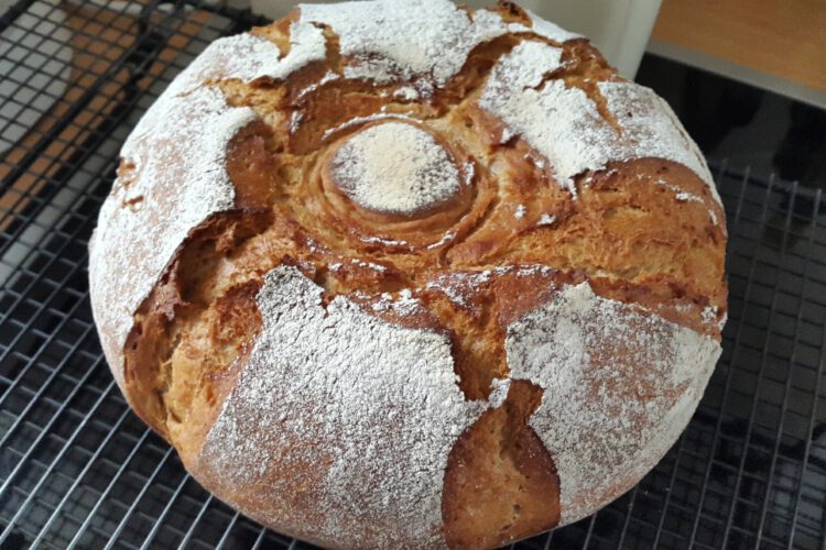 rustikales Bauernbrot