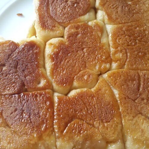 Rhabarberschnitten | Fruchtiger Blechkuchen mit Vanillecreme