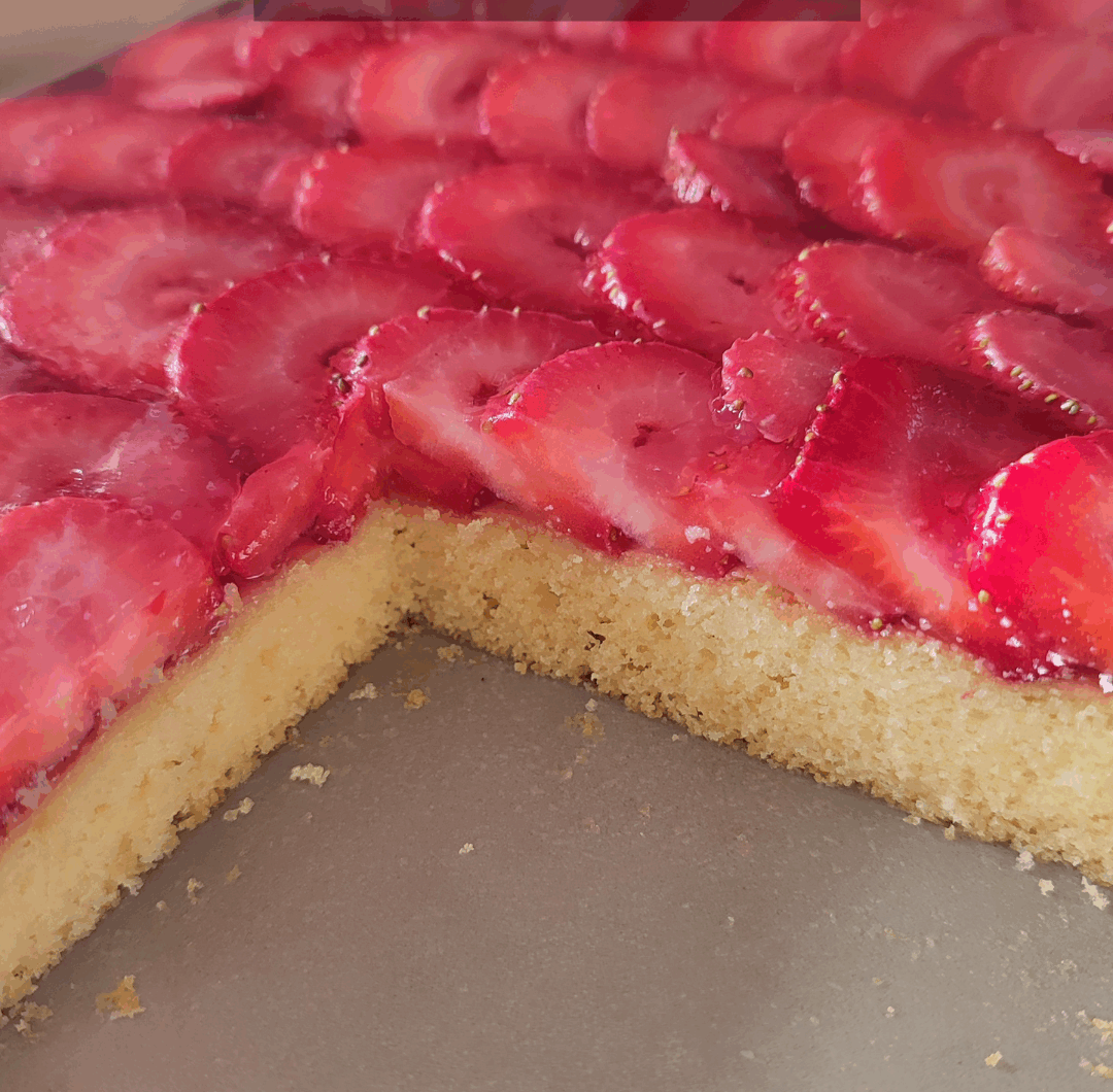kleiner Erdbeerkuchen
