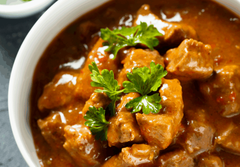 Saftiges Gulasch aus dem Ofenmeister von Pampered Chef