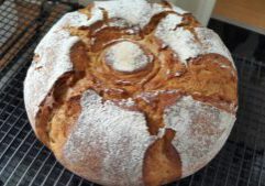 rustikales Bauernbrot